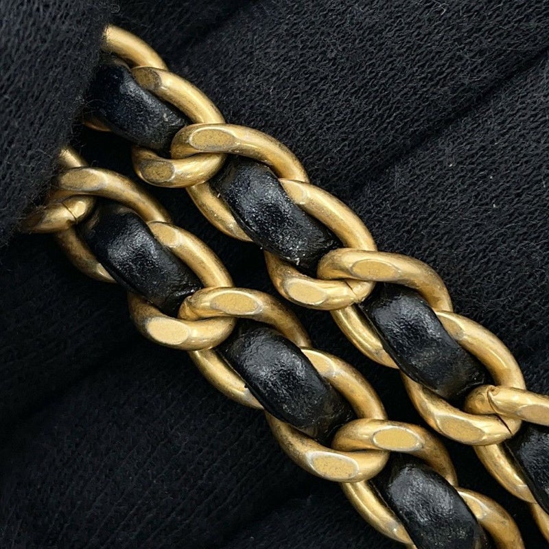 シャネル ハンドバッグ CHANEL 22 ミニ ココマーク シャイニーカーフレザー AS3980 CHANEL 2way 黒