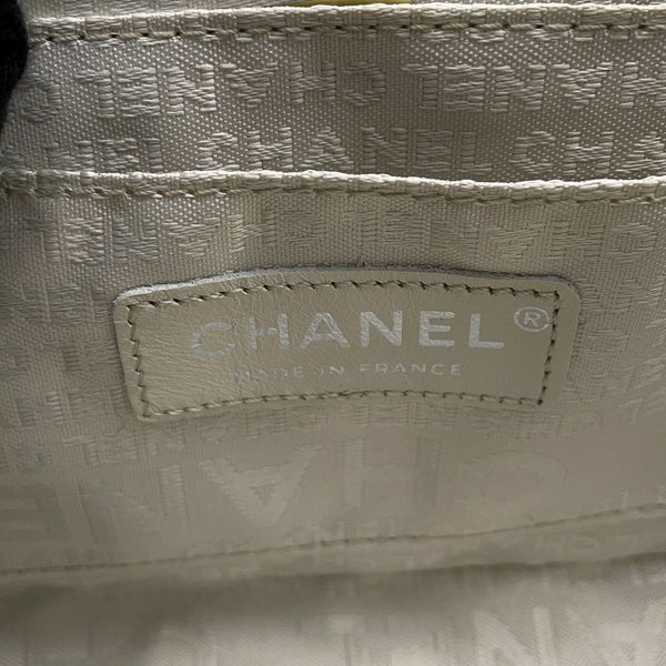 シャネル チェーンショルダーバッグ ココマーク ラムスキン シルク カメリアチャーム付き CHANEL バッグ