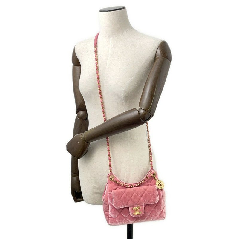 シャネル チェーンショルダーバッグ マトラッセ ココマーク ホーボー ベロア AS4323 CHANEL バッグ