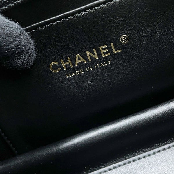 シャネル チェーンショルダーバッグ ココマーク マトラッセ ココファースト キャビアスキン AS3580 CHANEL 黒