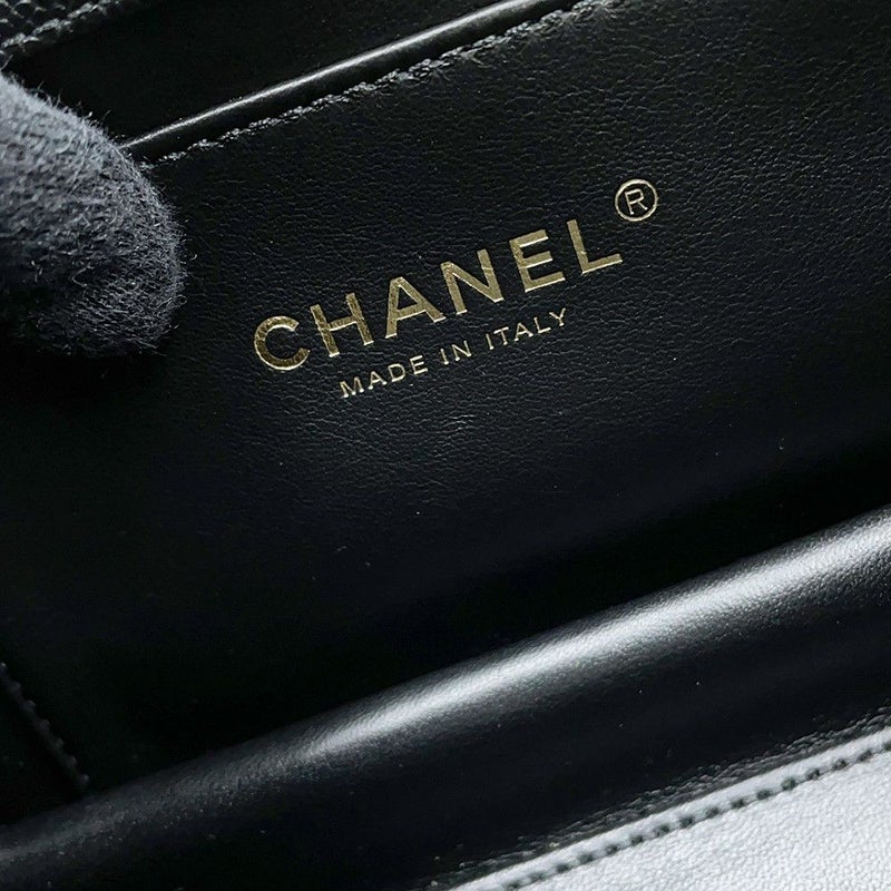 シャネル チェーンショルダーバッグ ココマーク マトラッセ ココファースト キャビアスキン AS3580 CHANEL 黒
