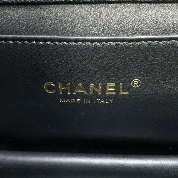 シャネル チェーンショルダーバッグ ココマーク マトラッセ ココファースト キャビアスキン AS3580 CHANEL 黒