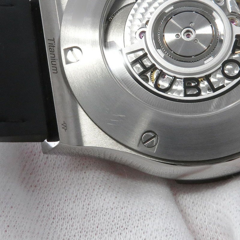 ウブロ クラシック フュージョン クロノグラフ チタニウム グリーン 541.NX.8970.LR グリーン文字盤