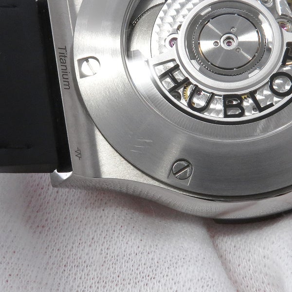 ウブロ クラシック フュージョン クロノグラフ チタニウム グリーン 541.NX.8970.LR グリーン文字盤