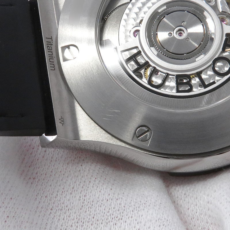 ウブロ クラシック フュージョン クロノグラフ チタニウム グリーン 541.NX.8970.LR グリーン文字盤