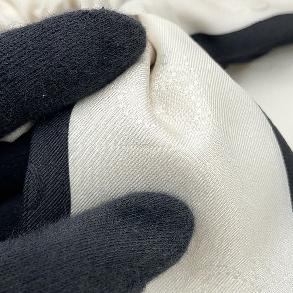 シャネル シュシュ リボン ロゴ シルク AA7530 CHANEL ヘアアクセサリー 白