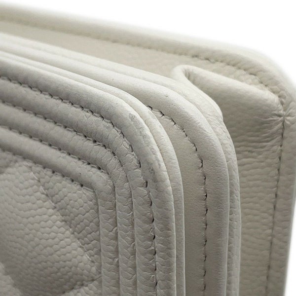 シャネル チェーンウォレット ボーイシャネル マトラッセ ココマーク キャビアスキン AP1117 CHANEL 白