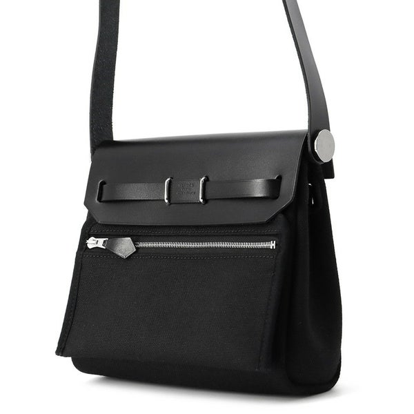 エルメス ショルダーバッグ エールバッグジップ ミニ ブラック/シルバー金具 トワルミリタリー/ヴァッシュハンター W刻印 黒