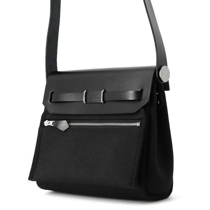 エルメス ショルダーバッグ エールバッグジップ ミニ ブラック/シルバー金具 トワルミリタリー/ヴァッシュハンター W刻印 黒