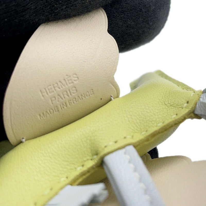 エルメス バッグチャーム ロデオPM ペガサス ジョーヌブルジョン/ブルーブリュム/ナタ ラムスキン Z刻印