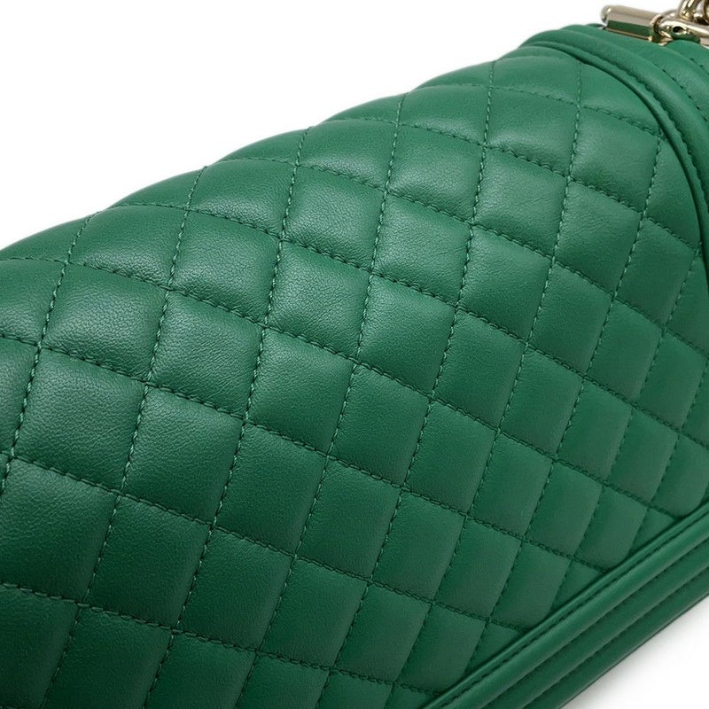 シャネル チェーンショルダーバッグ ボーイシャネル ラムスキン A67086 CHANEL バッグ