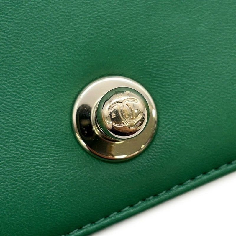 シャネル チェーンショルダーバッグ ボーイシャネル ラムスキン A67086 CHANEL バッグ