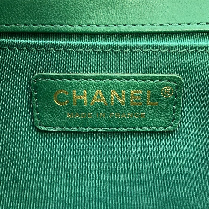 シャネル チェーンショルダーバッグ ボーイシャネル ラムスキン A67086 CHANEL バッグ