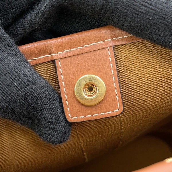 セリーヌ ショルダーバッグ トリオンフ スモールバケット 191442CAS.04LU CELINE ブラウン