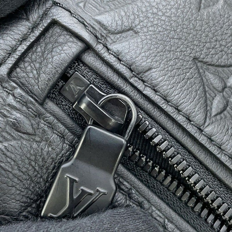 ルイヴィトン ボディバッグ モノグラム・シャドウ ディスカバリー・バムバッグPM M46036 ウエストバッグ 黒 ブラック