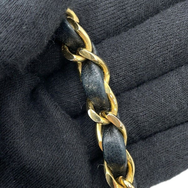 シャネル チェーンショルダーバッグ ココマーク マトラッセ シングルフラップ ラムスキン CHANEL 黒