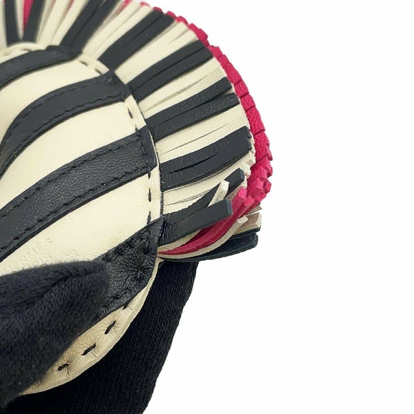 エルメス バッグチャーム ジージー・サバンナ クレ/ブラック/ローズメキシコ ラムスキン Z刻印 チャーム シマウマ