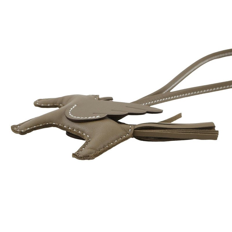 エルメス バッグチャーム ロデオPM ペガサス エトゥープ ラムスキン W刻印