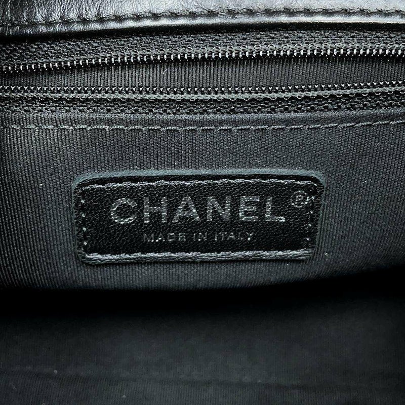 シャネル チェーンショルダーバッグ マトラッセ ココマーク クランプルカーフレザー AS1672 CHANEL 黒