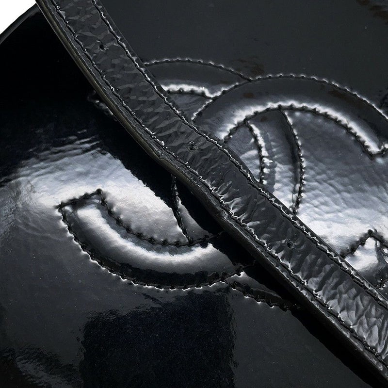 シャネル チェーンショルダーバッグ ココマーク ラウンド パテント CHANEL バッグ 黒