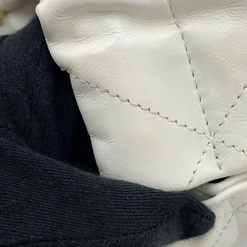 シャネル ハンドバッグ CHANEL 22 ミニ ココマーク シャイニーカーフレザー AS3980 CHANEL 2way 白