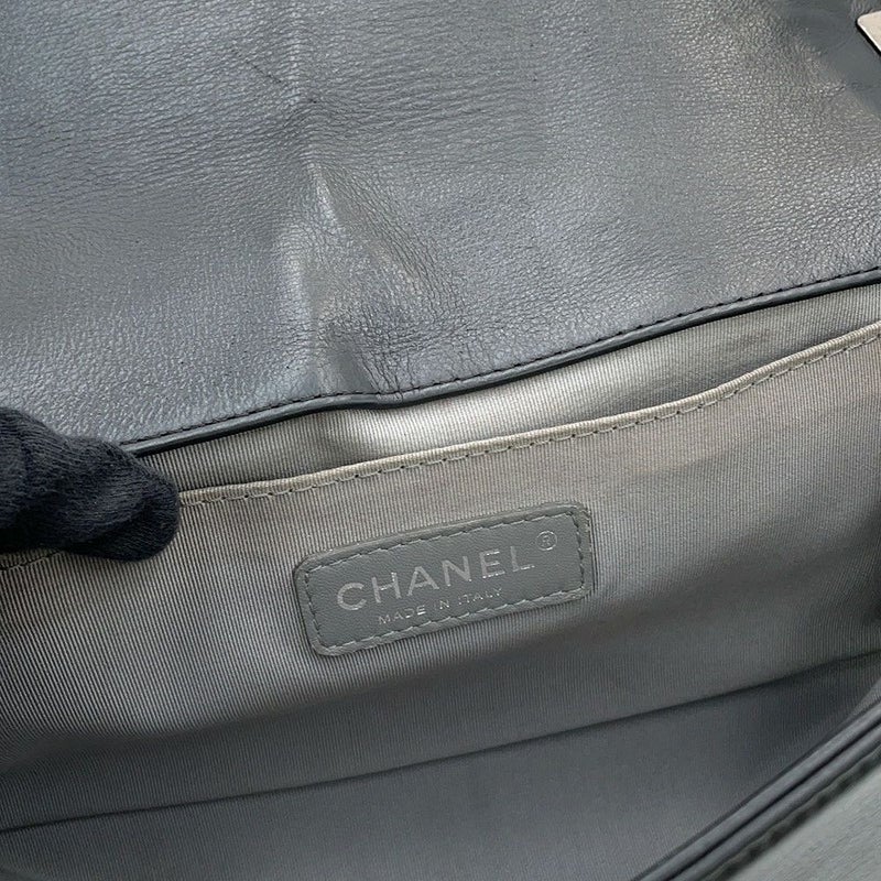 シャネル チェーンショルダーバッグ ココマーク マトラッセ ボーイシャネル レザー A67086 CHANEL 黒