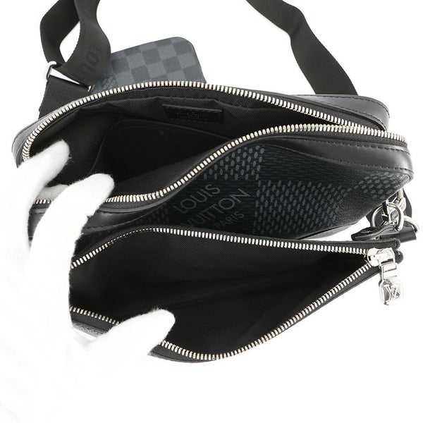 ルイヴィトン ショルダーバッグ ダミエ・グラフィット 3D トリオ・メッセンジャー N50017 LOUIS VUITTON メンズ ブラック 黒