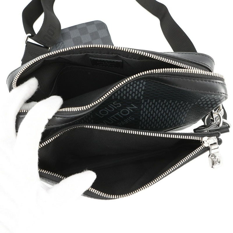 ルイヴィトン ショルダーバッグ ダミエ・グラフィット 3D トリオ・メッセンジャー N50017 LOUIS VUITTON メンズ ブラック 黒