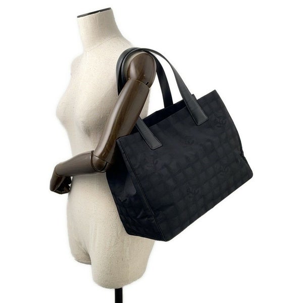 シャネル トートバッグ ココマーク ニュートラベルライン トートMM ナイロン A15991 CHANEL 黒