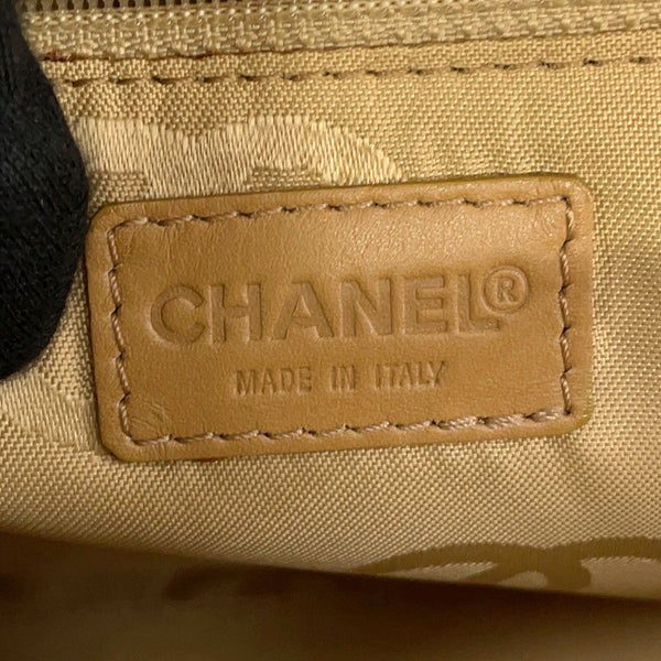 シャネル ハンドバッグ ワイルドステッチ マトラッセ ココマーク カーフレザー A14692 CHANEL