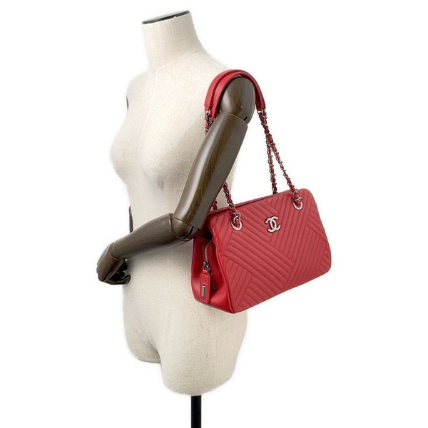 シャネル チェーントートバッグ ココマーク シェブロン ラムスキン CHANEL Vステッチ