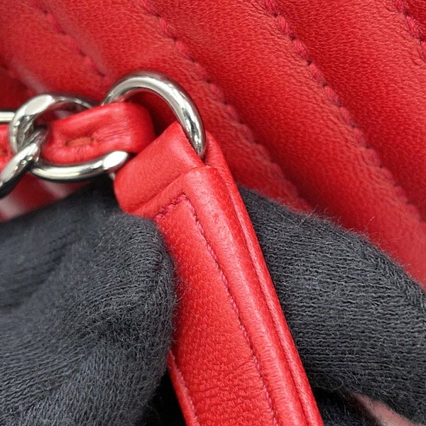 シャネル チェーントートバッグ ココマーク シェブロン ラムスキン CHANEL Vステッチ