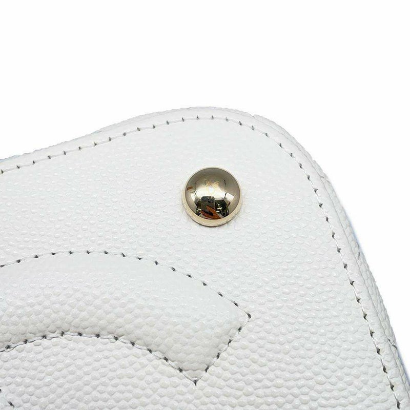 シャネル チェーンショルダーバッグ ココマーク マトラッセ バニティ キャビアスキン CHANEL バッグ 白