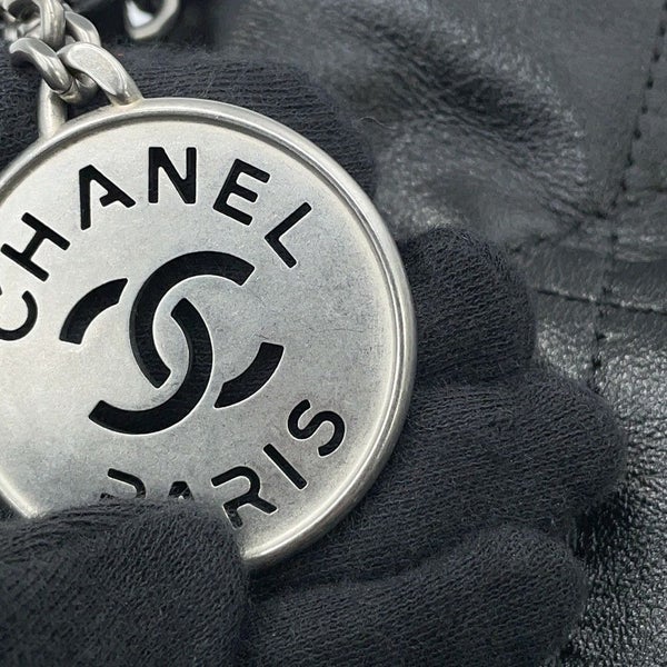 シャネル チェーンショルダーバッグ CHANEL 22 マトラッセ スモール シャイニーカーフレザー AS3261 ポーチ付き 黒