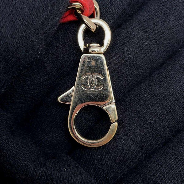 シャネル ハンドバッグ ココマーク トップハンドル マトラッセ キャビアスキン AS2215 2wayショルダー ココハンドル