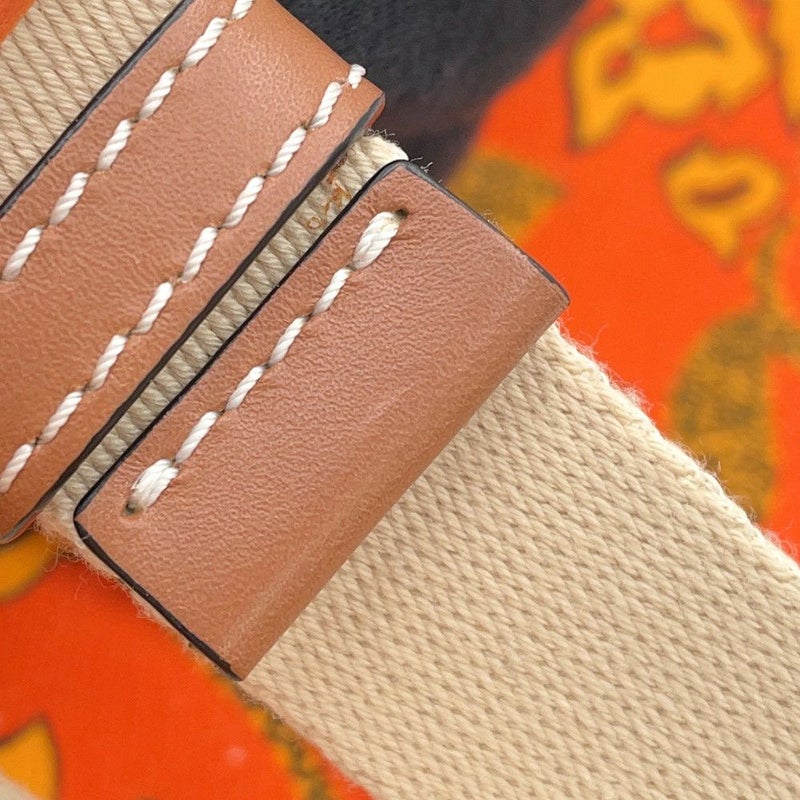 ロエベ ボディバッグ パウラズイビザ エンジェル キャンバス 330.54.W75 LOEWE 天使