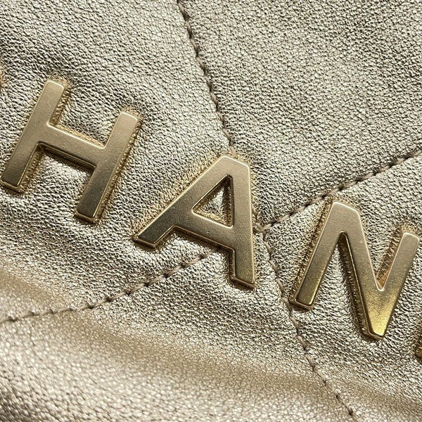 シャネル ハンドバッグ CHANEL 22 ミニ ココマーク シャイニーカーフレザー AS3980 CHANEL 2wayバッグ