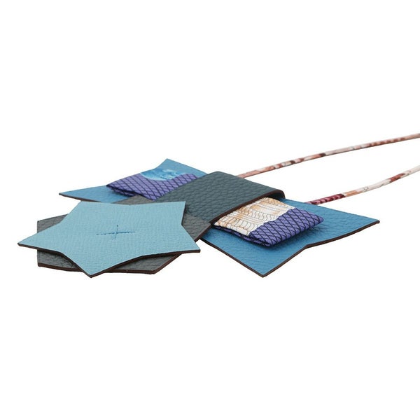 エルメス バッグチャーム プティアッシュ コケード ブルー/マルチカラー トリヨンクレマンス/シルク HERMES