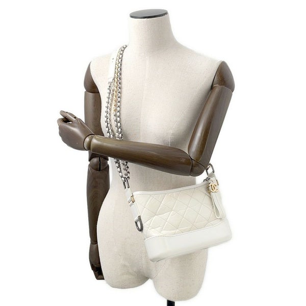 シャネル チェーンショルダーバッグ ガブリエル ドゥ シャネル ホーボー スモール A91810 CHANEL  白