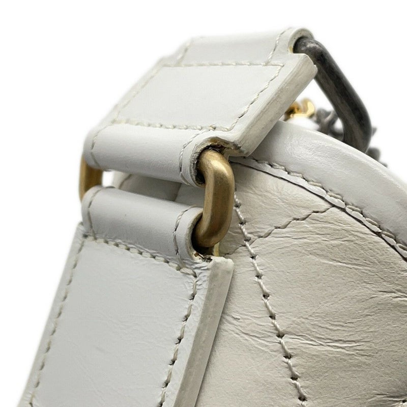 シャネル チェーンショルダーバッグ ガブリエル ドゥ シャネル ホーボー スモール A91810 CHANEL  白