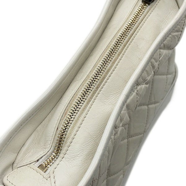 シャネル チェーンショルダーバッグ ガブリエル ドゥ シャネル ホーボー スモール A91810 CHANEL  白