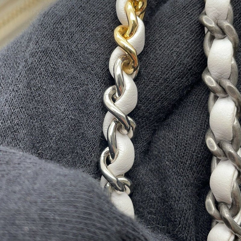 シャネル チェーンショルダーバッグ ガブリエル ドゥ シャネル ホーボー スモール A91810 CHANEL  白