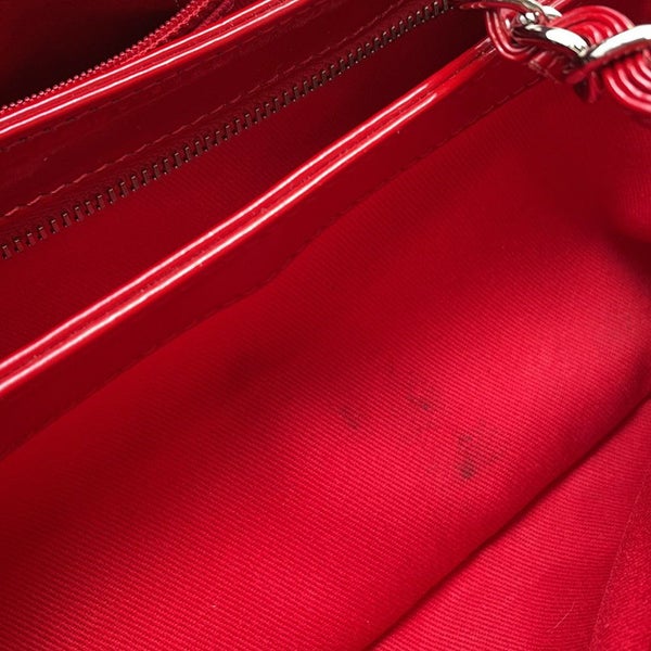 シャネル チェーンショルダーバッグ マドモアゼル ボーリングバッグ パテントレザー ココマーク A50556 CHANEL