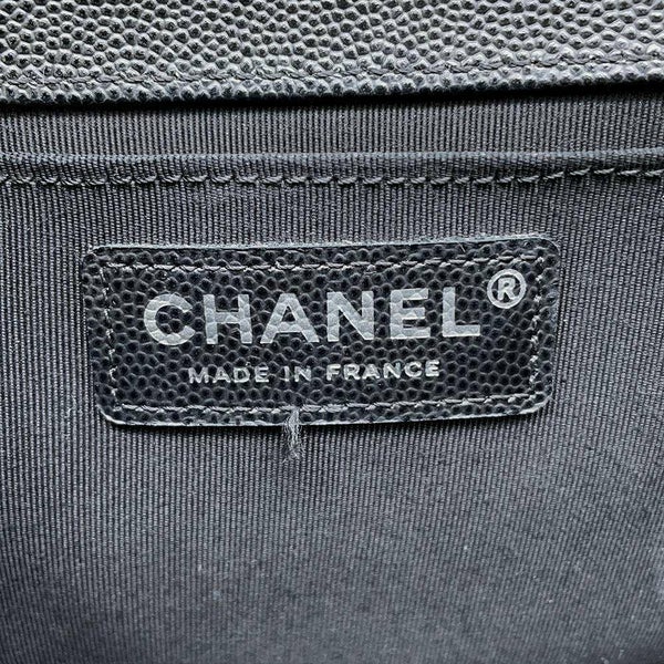 シャネル チェーンショルダーバッグ ボーイシャネル キャビアスキン A67086 CHANEL バッグ 黒