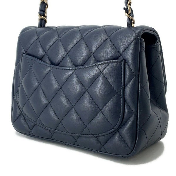 シャネル チェーンショルダーバッグ マトラッセ ココマーク ラムスキン A35200 CHANEL バッグ