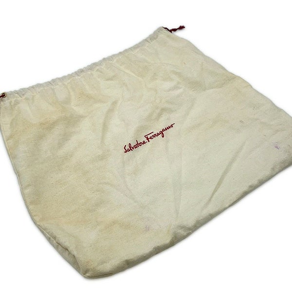 サルヴァトーレ・フェラガモ ショルダーバッグ ヴァラリボン レザー Ferragamo 黒