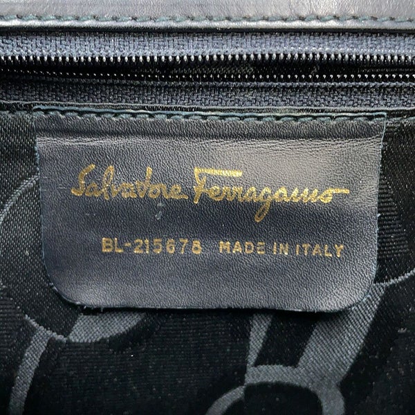 サルヴァトーレ・フェラガモ ショルダーバッグ ヴァラリボン レザー Ferragamo 黒