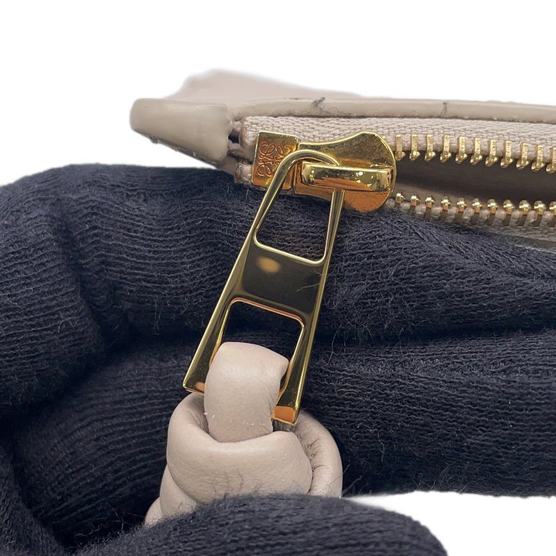 ロエベ コインケース ノット シャイニーナパカーフレザー 11182250 LOEWE カードケース