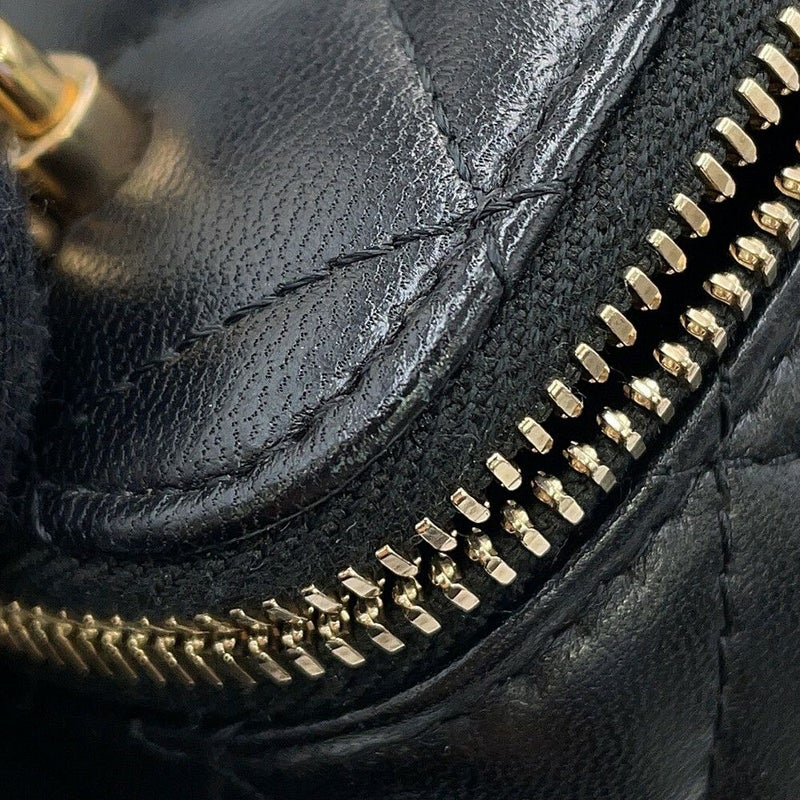 シャネル チェーンショルダーバッグ スモール バニティケース ラムスキン AP2198 CHANEL ポシェット 黒 ヴァニティ