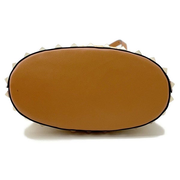 ヴァレンティノ・ガラヴァーニ ハンドバッグ ロックスタッズ バケットバッグ ラフィア レザー 4W2P0W31MZI 2way